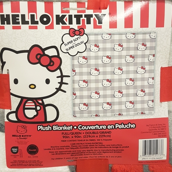 Hello Kitty Throw Blanket Queen/Full 90"×90" - Picture 2 of 3